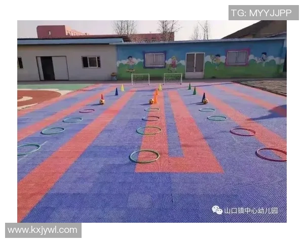 通过观察球场表现猜测足球明星身份的趣味挑战