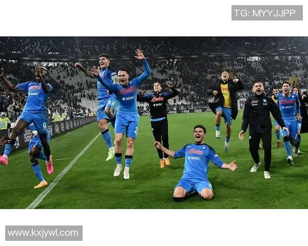 卡卡重返绿茵场领衔退役球星足球友谊赛 展现传奇风采与激情对决